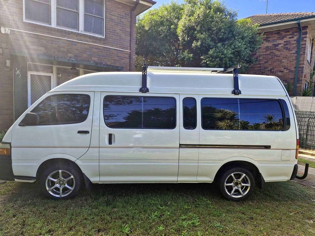 Ozroofracks | Mazda Scrum Roof Racks